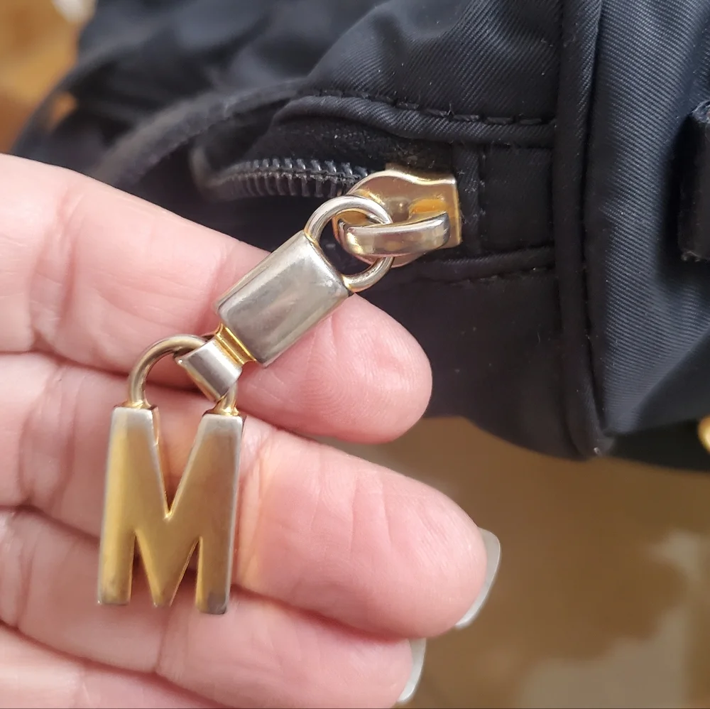 Vintage Moschino Redwall Made in Italy Boston Satchel Bag - Picture 15 of 16